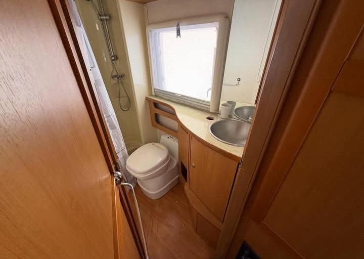 Ci International riviera 55p anno 2003 km 130000.         Prezzo 17900