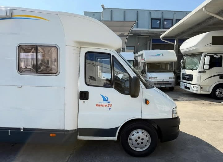 Ci International riviera 55p anno 2003 km 130000.         Prezzo 17900
