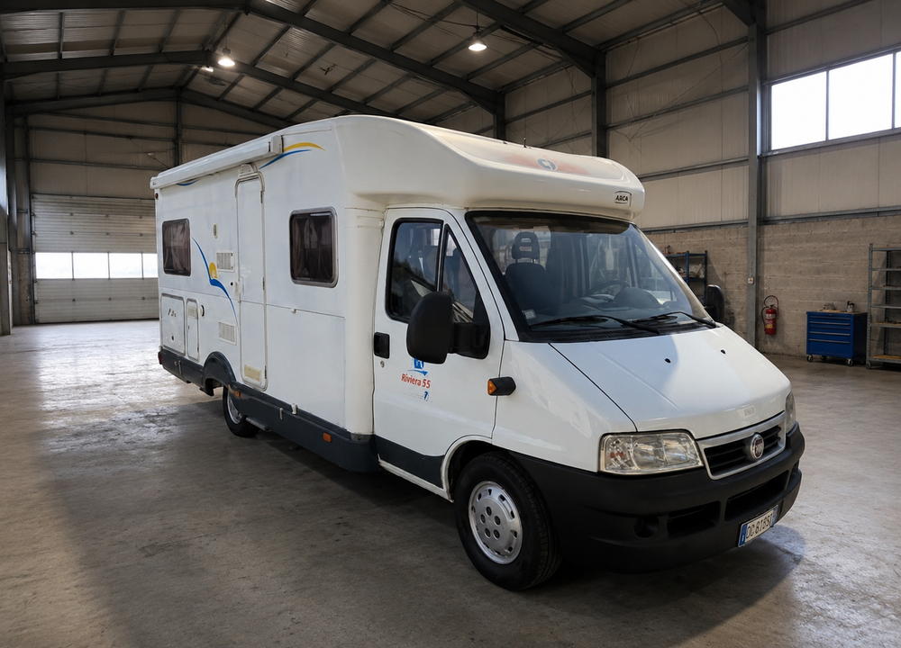Ci International riviera 55p anno 2003 km 130000.         Prezzo 17900