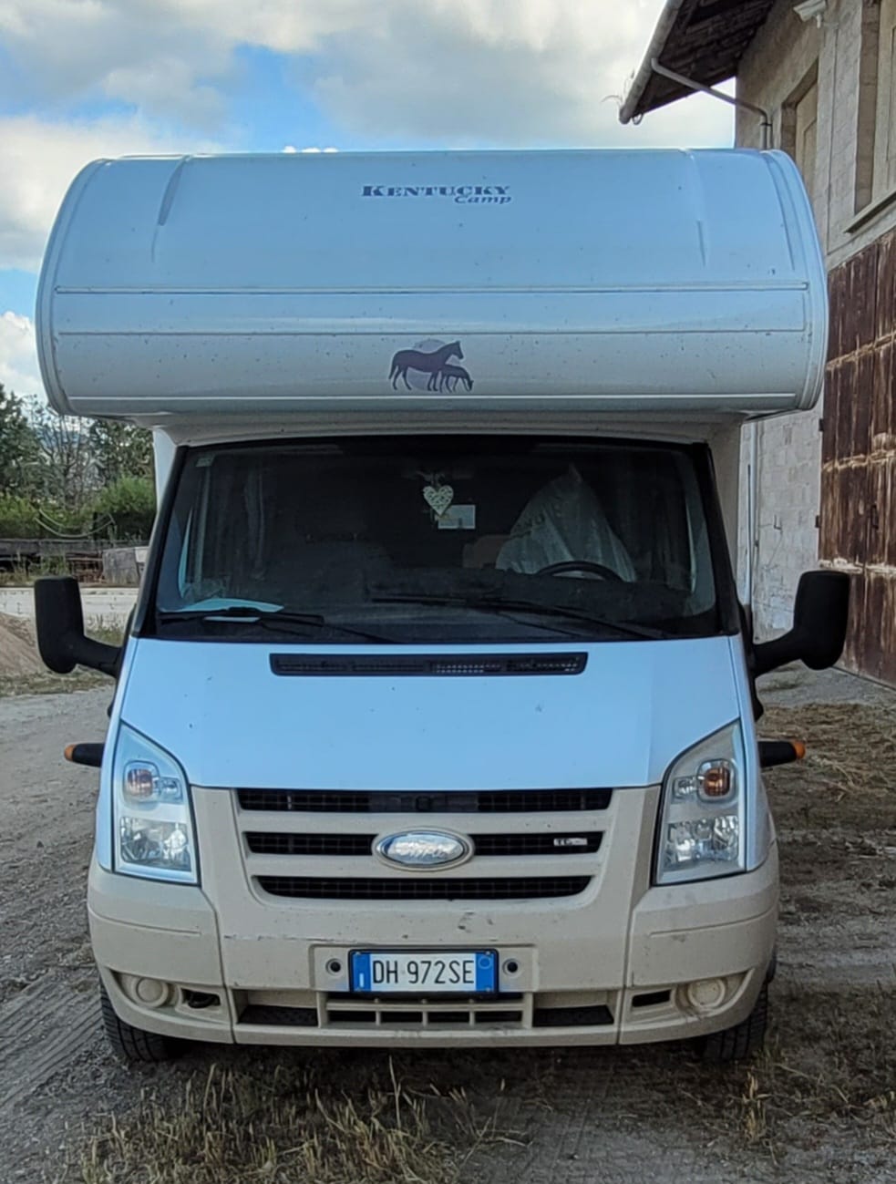 Kentucky Corral 3 anno 06/2007, km 87.600  Ford Transit 2.5 TDI (135cv),        prezzo 19.900